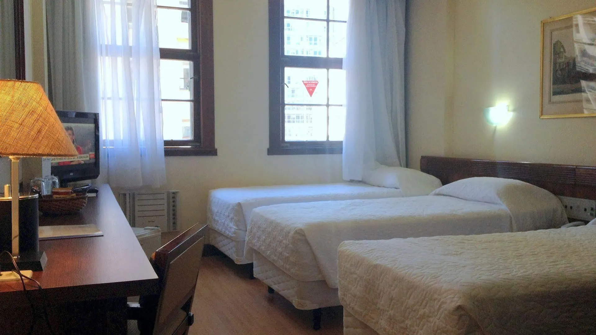 City Hotel Porto Alegre 4*,